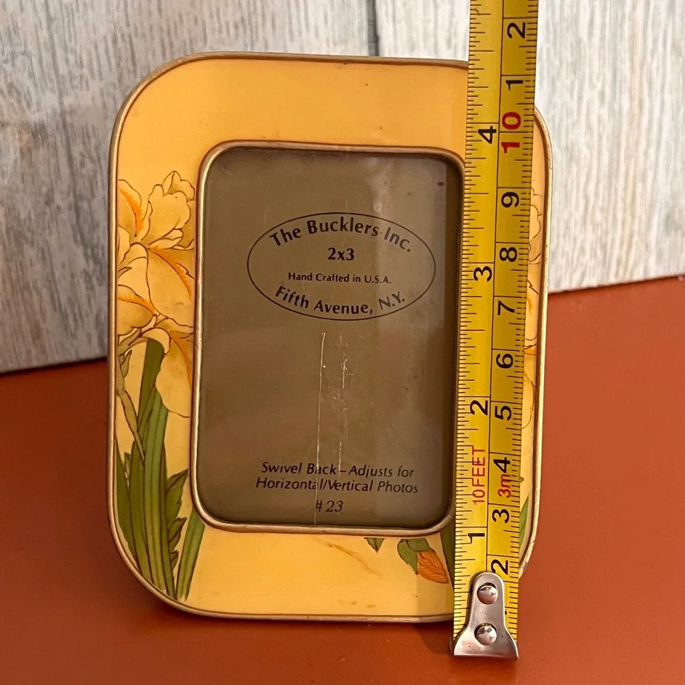 The Bucklers Inc Fifth Avenue NY Vtg 2x3 Enamel Floral Photo Frame Yellow #23